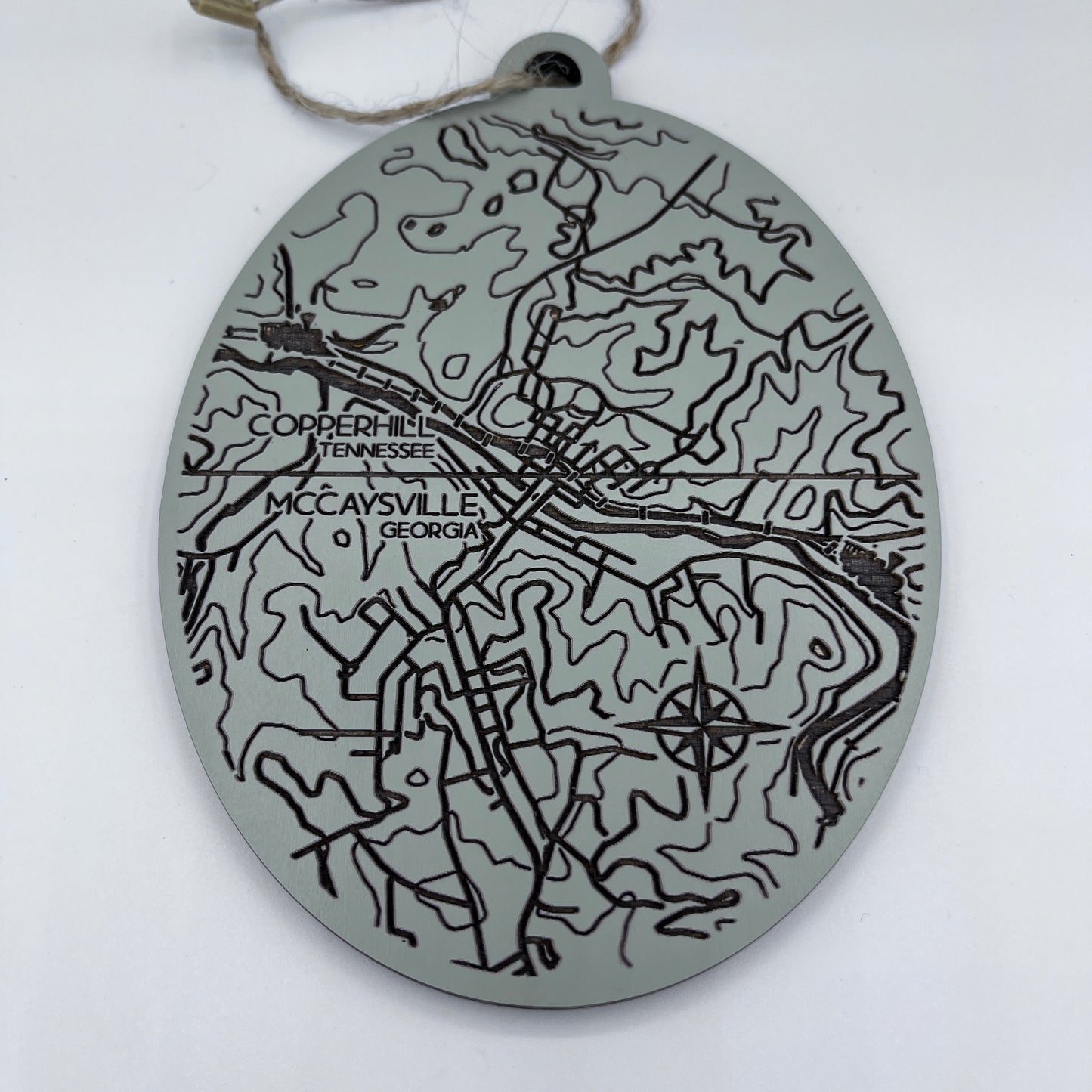 HANDCRAFTED MCCAYSVILLE, GA/COPPERHILL, TN STATE LINE MAP ORNAMENT - Both Scenic Trains on Map