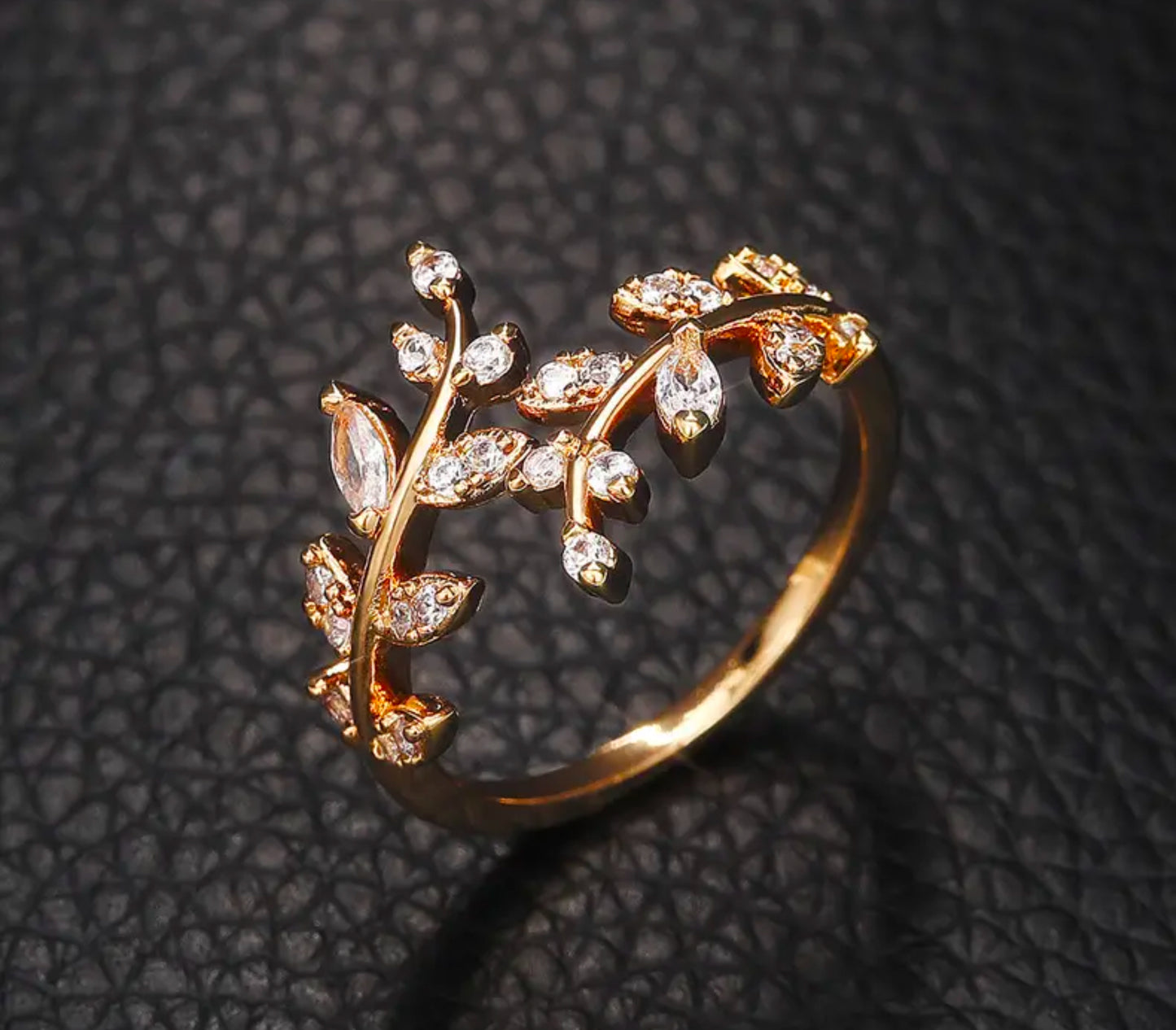 ADJUSTABLE SILVER PLATED OLIVE BRANCH LEAF CRYSTAL RING