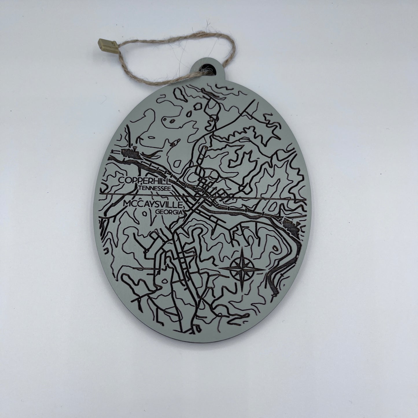 HANDCRAFTED MCCAYSVILLE, GA/COPPERHILL, TN STATE LINE MAP ORNAMENT - Both Scenic Trains on Map