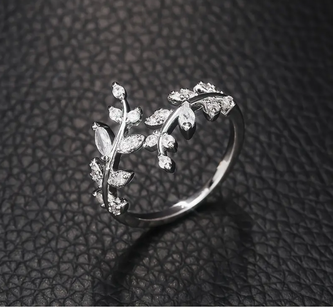 ADJUSTABLE SILVER PLATED OLIVE BRANCH LEAF CRYSTAL RING