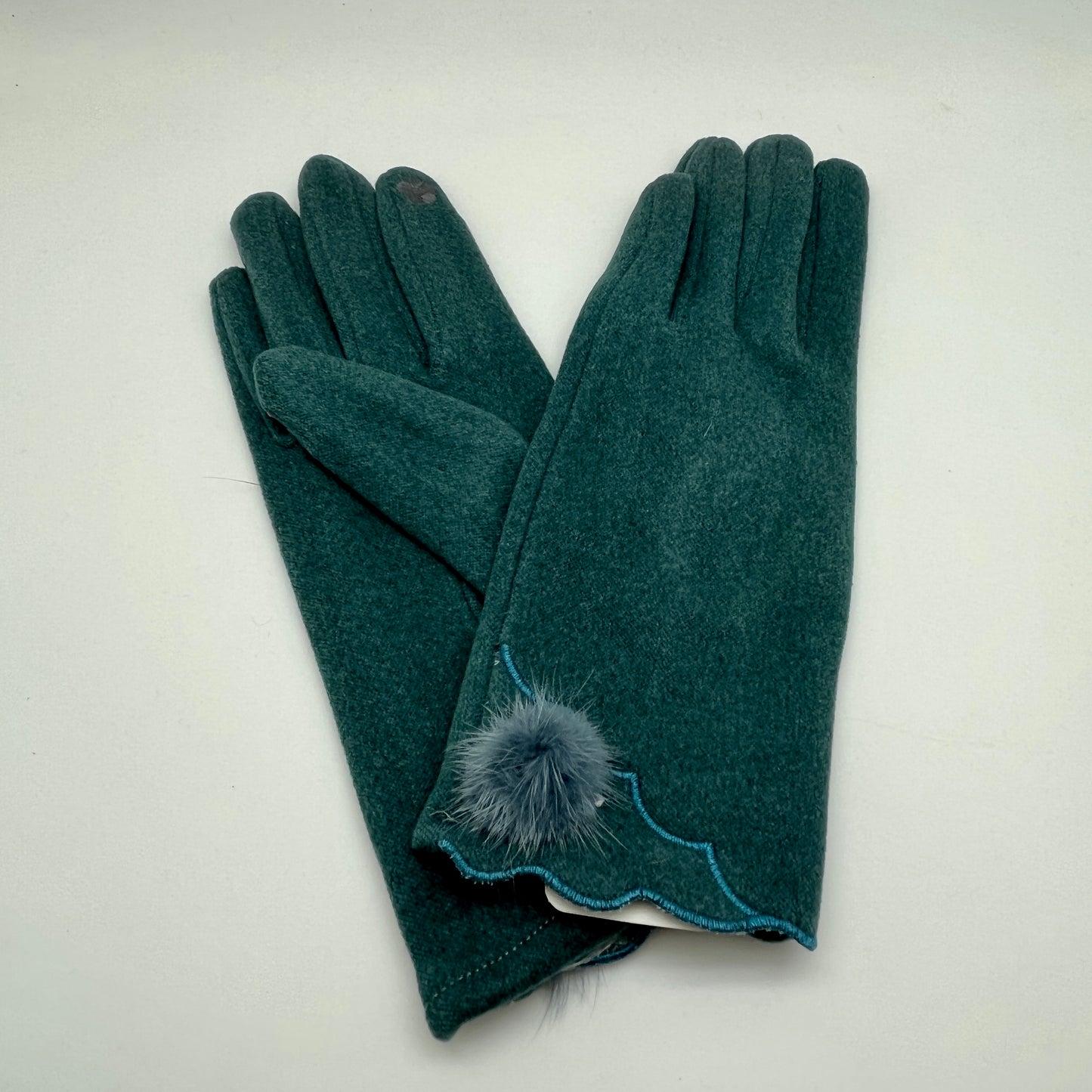 WOMEN'S TOUCH SCREEN WINTER GLOVES WITH SCALLOP EDGE & SMALL POIM