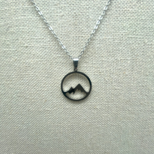 STAINLESS STEEL OPEN MOUNTAIN RANGE NECKLACE